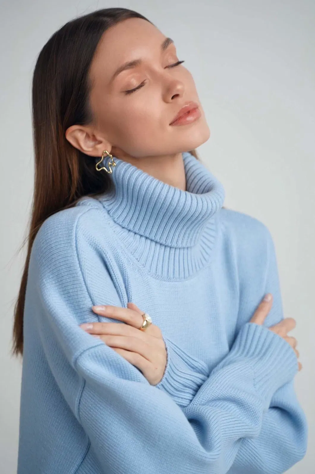 Women′s Sweater Baggy Classic Solid Color Turtleneck